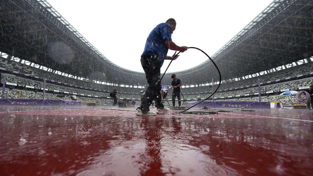 Tajfun Tokio minul, monzuny a vedra udeřily. Atletům na mistrovství světa mění program